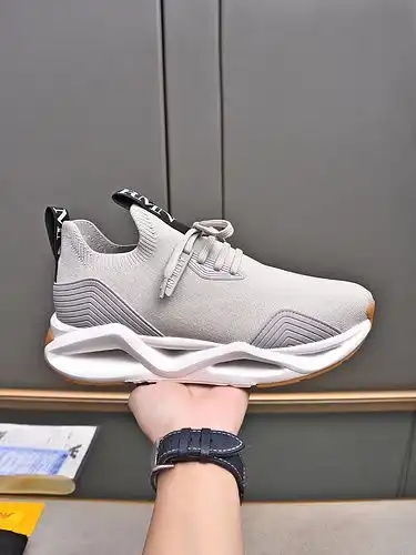 Código de zapatos masculinos Boss 1yu1yu25b5 Código de zapatos 384445 personalizado
