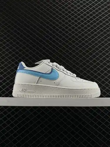 La zapatilla deportiva casual multifuncional de banda baja Nike Air Force 1yu Low Air force, de clas