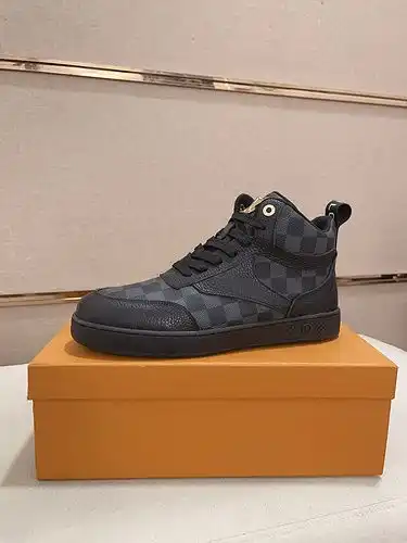 LV zapato para hombre código 1yu1yu29B5poo Talla3844