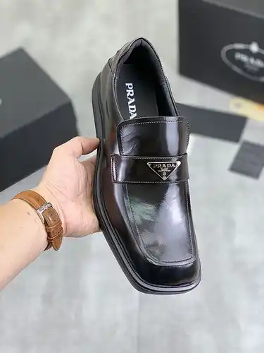 Zapatos masculinos Prada 1yu2poo3c2poo talla 3844