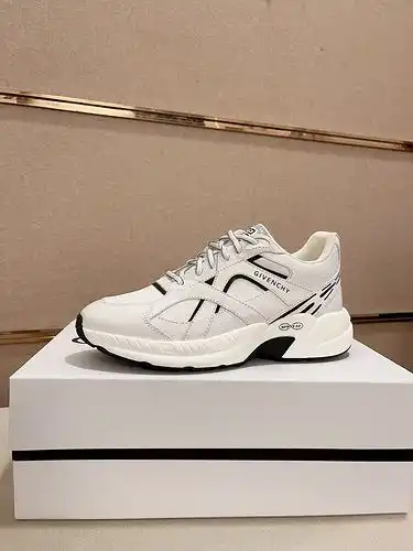 Givenchy zapato para hombre código 1yu1yu3pooC8poo Talla 3844