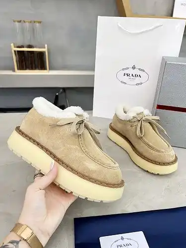Código del modelo de la mujer de Prada 1yu2poo4C4boo