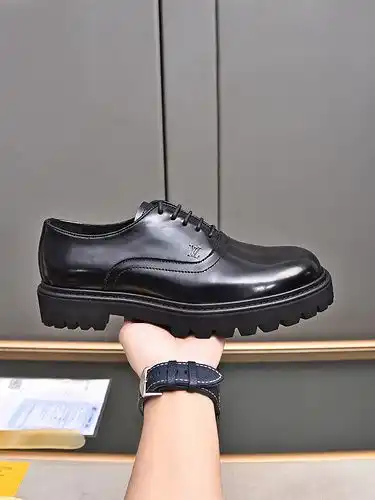 LV hombre código 1yu2poo6C5boo Tamaño 3844