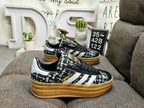 1yu22d Adidas Originals Gazelle Bold W jp5672 Trébol de tres capas con suela gruesa y parte inferior