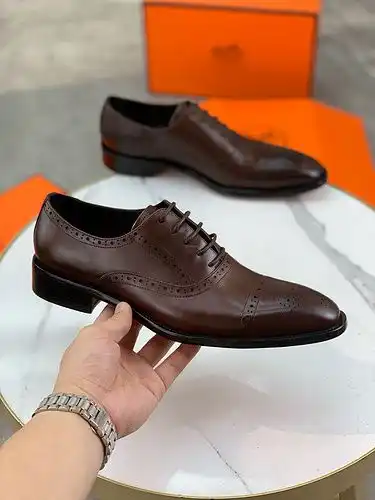 El Código de talla masculina de la suela exterior de cuero Hermes 1yu21yu4e4po talla masculina 39443