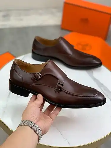 El Código de talla masculina de la suela exterior de cuero Hermes 1yu21yu4e4po talla masculina 39443