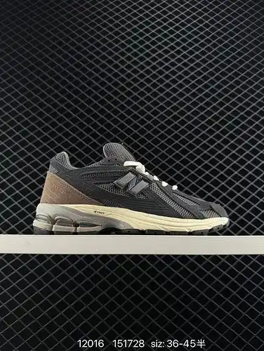 La colección 1yu4boo new balance m1yu9poo 6 es un zapato retro de un solo artículo con elementos ret