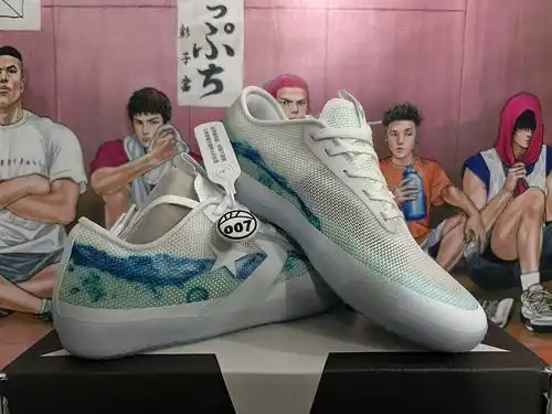 Blanco y azul 3946