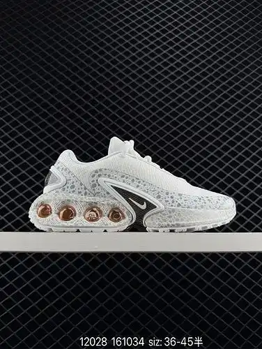 La nueva zapatilla Nike Air Max DN es una elegante zapatilla de correr con colchón de aire en forma 