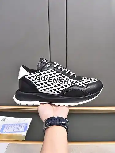 Código de estilo masculino Givenchy 1yu227c1yupo talla 384445 personalizado