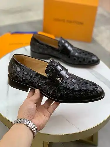 La suela exterior de cuero LV Código de modelo masculino 1yu21yu4e2poo tamaño 3944 38 45 se puede pe
