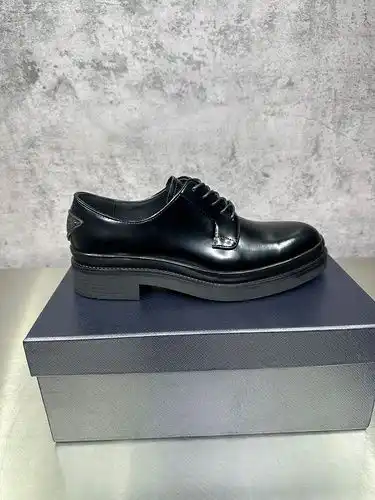Código de modelo masculino Prada 1yu23pood6poo talla 3946