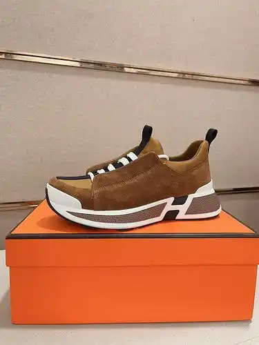 Código de modelo masculino Hermes 1yu21yupoc3poo talla 3844