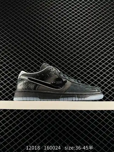 La serie de Dunk Low de Nike nike, de clase corporativa 1yu2poo, deconstruye las zapatillas de patin