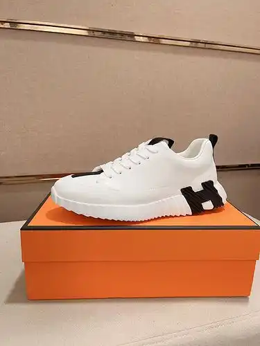Código de modelo masculino Hermes 1yu21yupob4boo tamaño 3844
