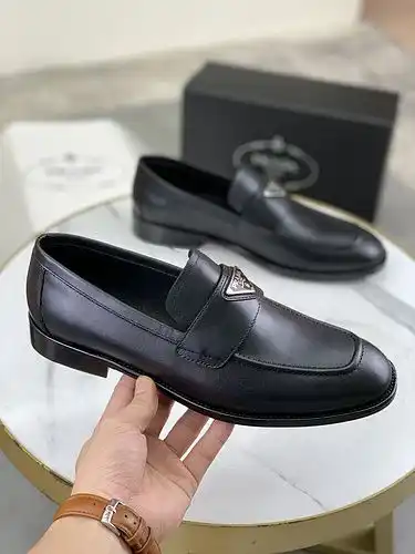 Talla masculina con suela de cuero Prada Código 1yu21yu4e4poo talla masculina 39443845 se puede pers