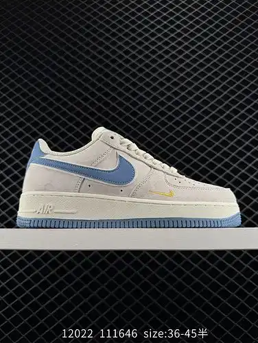 Las zapatillas deportivas recreativas multifuncionales de banda baja Air Force one, de clase corpora
