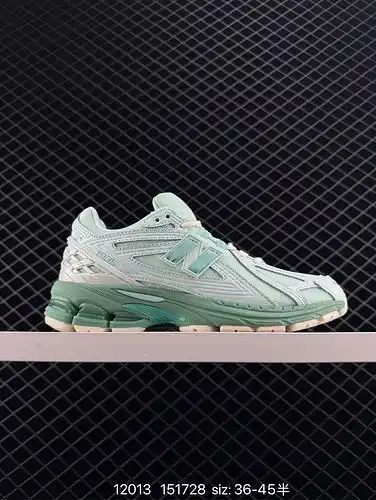La colección 1yu4boo new balance m1yu9poo 6 es un zapato retro de un solo artículo con elementos ret