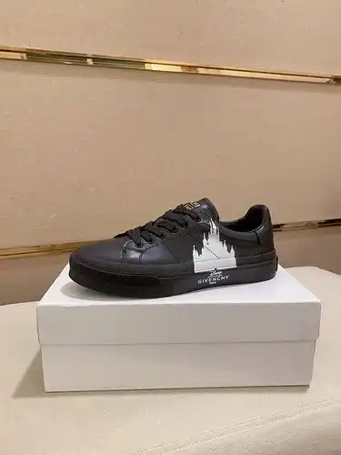 Código de modelo masculino Givenchy 1yu222b4po talla 3844