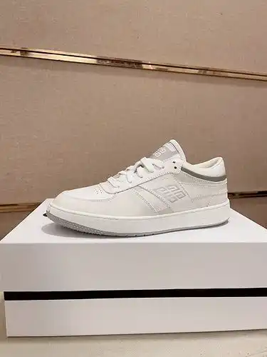 Código de estilo masculino Givenchy 1yu21yupoo c2poo talla 3844