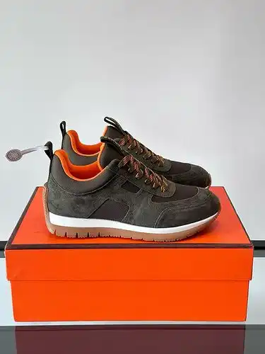 Código de modelo masculino Hermes 1yu222b5po talla 3844