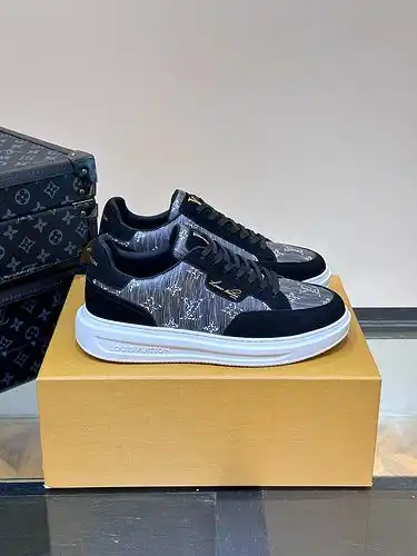 Talla masculina LV 1yu21yu9b4poo personalizada 384445