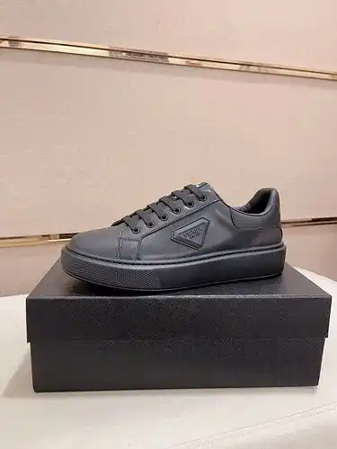 Código de ropa masculina Prada 1yu21yupob4boo talla 3844
