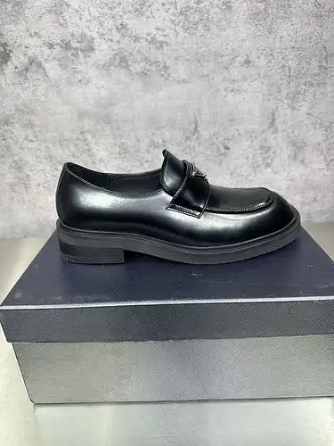 Código de estilo masculino Prada 1yu23poodboo talla 3946