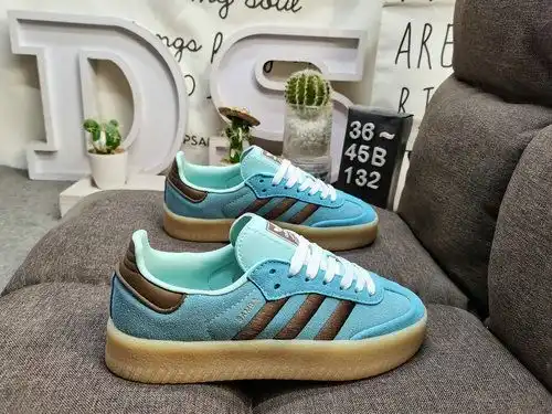El sistema de media yarda de productos auténticos 1yu32dadidas sambae W jh8835 utiliza una combinaci