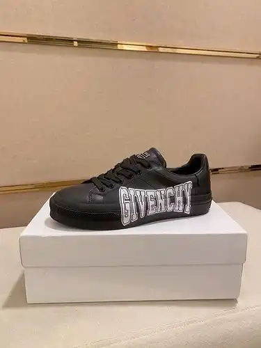 Código de modelo masculino Givenchy 1yu222b4po talla 3844