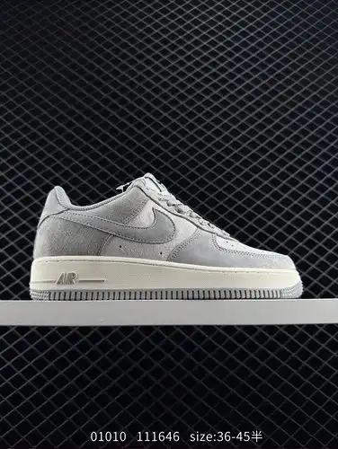 Las zapatillas deportivas recreativas multifuncionales de banda baja Air Force one, de clase corpora