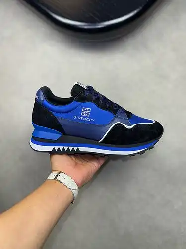 El código del modelo de los hombres de Givenchy poo1yupoo4Cpoopoo Tamaño 39443845 se puede personali