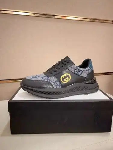 Guqi hombre código de estilo poo1yupoo 4B6poo Tamaño 3844 se puede personalizar a 45