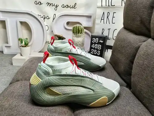 El Adidas Harden Volume 8 ih267poo, de clase corporativa 253d, cuenta con un nuevo esquema de color 