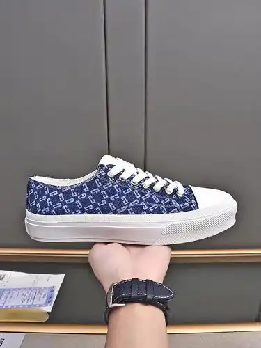 El Código de modelo masculino de Givenchy poo1yupoo8b3boo mide 384445 46 se puede personalizar