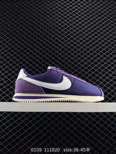 1yupouboo ️ NK Classic Cortez Leather se adhiere al estilo clásico del año anterior combinando el di