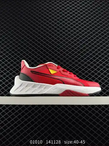 Los zapatos masculinos 1yu4boo Puma están hechos de cuero ligero, perforado y transpirable, con una 