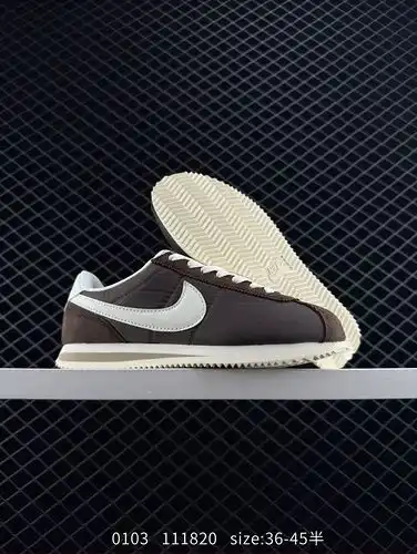 Los zapatos masculinos y femeninos 1yupopooo Nike utilizan una combinación de cuero de vaca de fibra