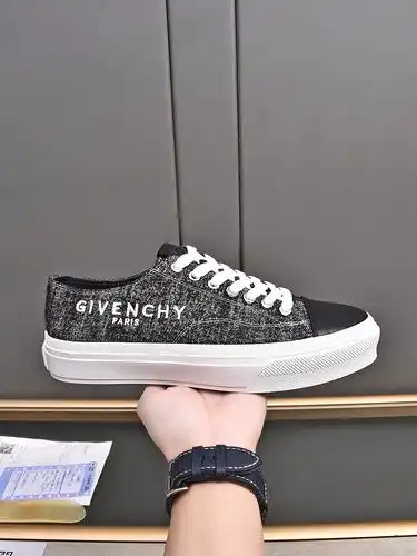 El Código de modelo masculino de Givenchy poo1yupoo8b3boo mide 384445 46 se puede personalizar