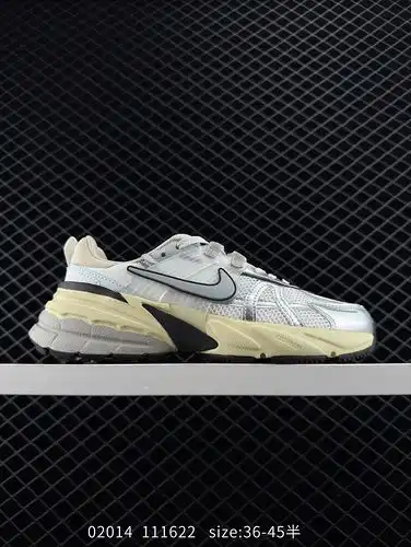 El artículo retro Nike V2K Run es un zapato retro de nivel original puro. El modelo de zapato de car