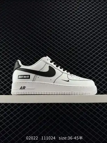 El Nike Air Force 107 Air Force no1 zapatillas deportivas de ocio utilitarias de parte baja ofrecen 