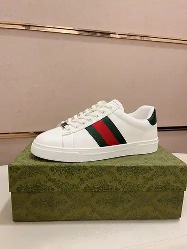 Gucci Mens Edition Código 0217C10 Talla 3844