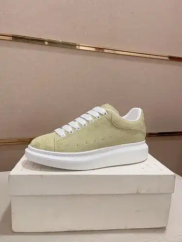 Código de Estilo de Pareja McQueen 0217B40 Talla 3544