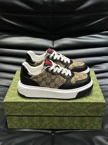 Código de estilo masculino Gucci 0214b90 talla 3844