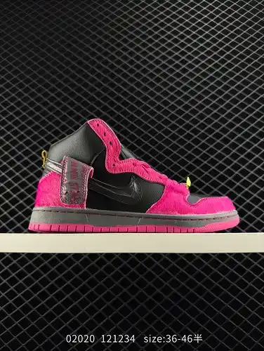La Run The Jewels x Nike SB Dunk Low colaboración cuenta con un nuevo top alto con acentos rosados y