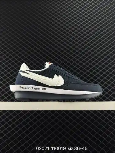 Sacai X N LDWaffle Midnight Spruce y University Red La colaboración de tres partes de deconstrucción