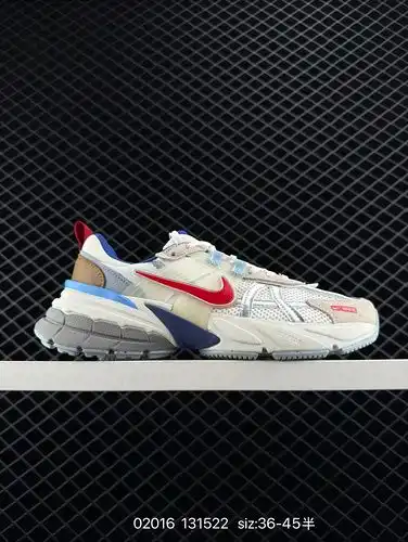 El artículo retro Nike V2K Run es un zapato retro de nivel original puro. El modelo de zapato de car