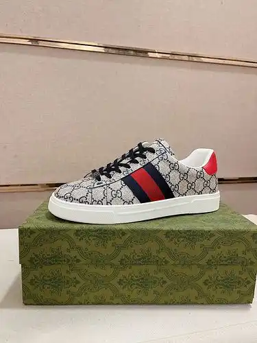Gucci Hombre Código de Estilo 0217B90 Tamaño 3844