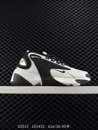 Las zapatillas de correr retro Nike wmns zoom 2k, de clase corporativa, están diseñadas con un diseñ