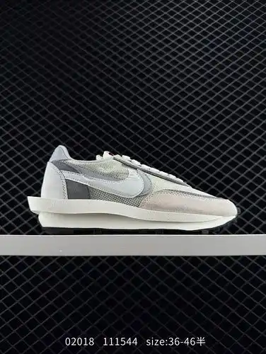 220 estándar genuino El Sacai X N LDWaffle quotMidnight Spruce y University Redquot Waffle 20 decons